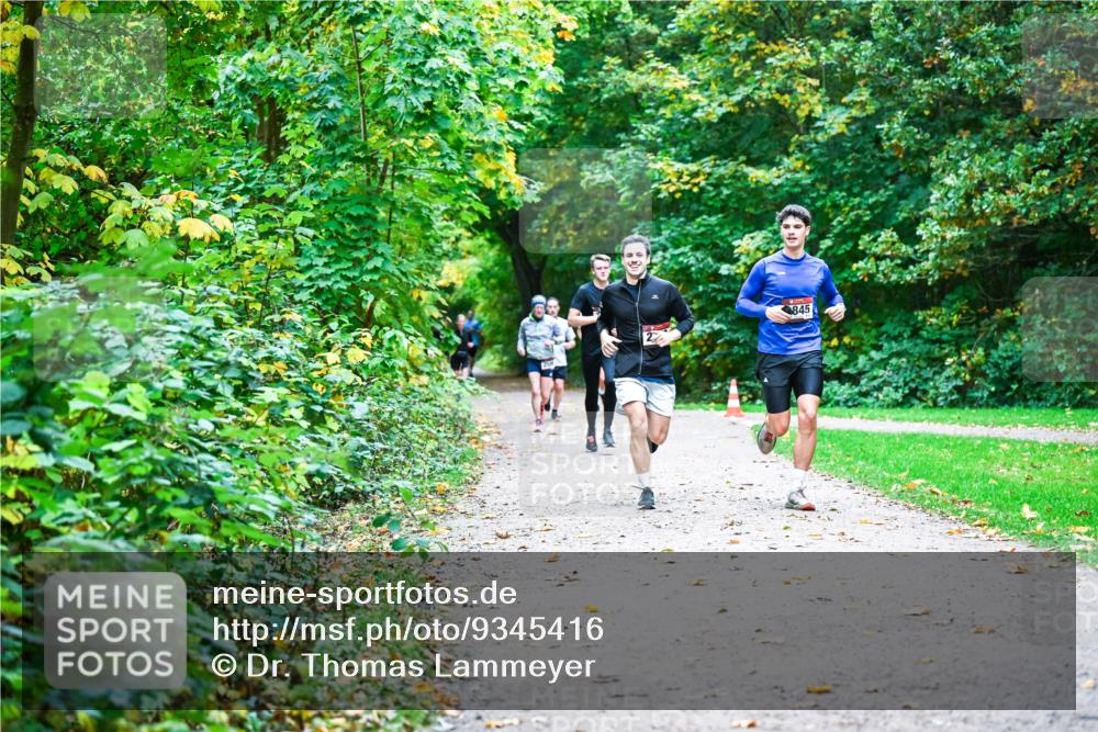 12.10.2025 - Bramfelder Halbmarathon 2025 Dr. Thomas Lammeyer http://msf.ph/oto/9345416 12.10.2025 10:15:45 Laufen 845 meine-sportfotos.de