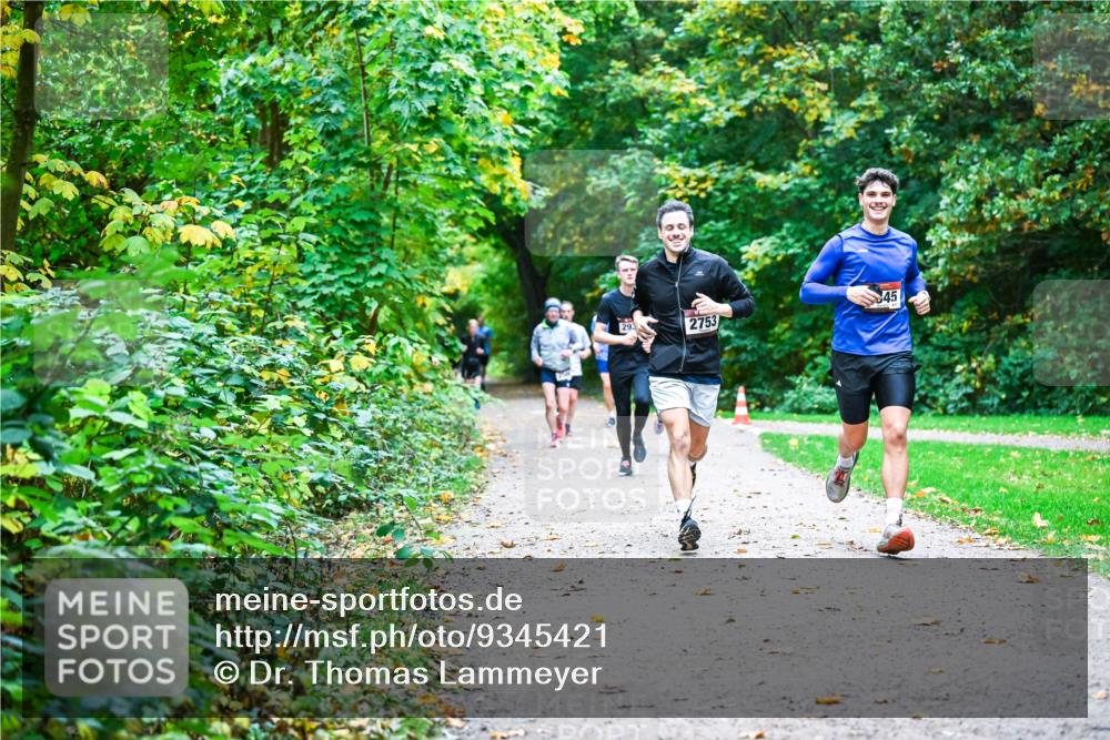 12.10.2025 - Bramfelder Halbmarathon 2025 Dr. Thomas Lammeyer http://msf.ph/oto/9345421 12.10.2025 10:15:45 Laufen 293, 2753, 45 meine-sportfotos.de