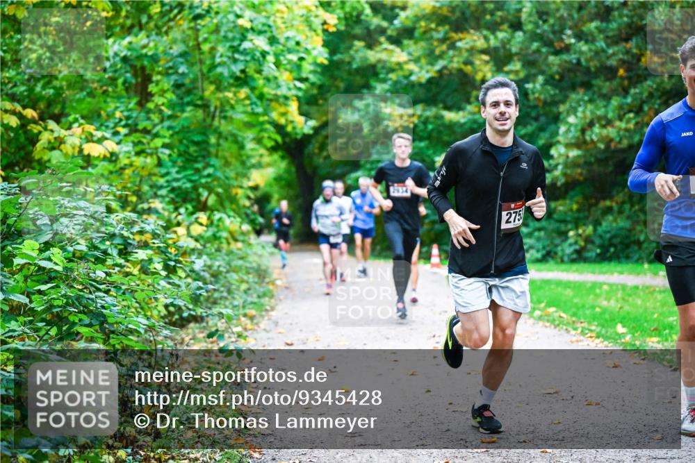 12.10.2025 - Bramfelder Halbmarathon 2025 Dr. Thomas Lammeyer http://msf.ph/oto/9345428 12.10.2025 10:15:46 Laufen 2934, 275 meine-sportfotos.de