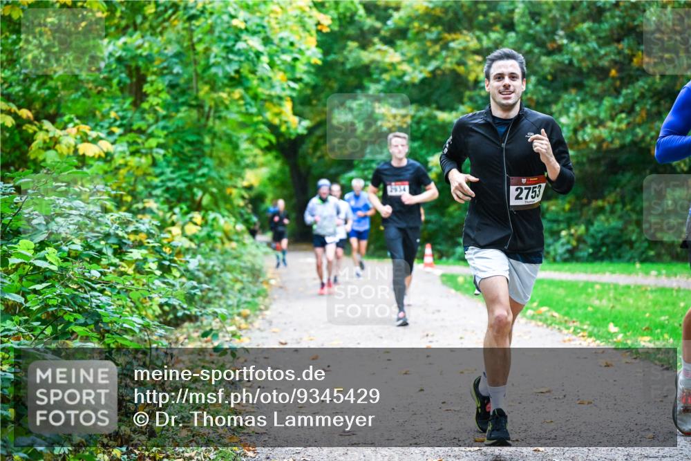 12.10.2025 - Bramfelder Halbmarathon 2025 Dr. Thomas Lammeyer http://msf.ph/oto/9345429 12.10.2025 10:15:47 Laufen 2753 meine-sportfotos.de