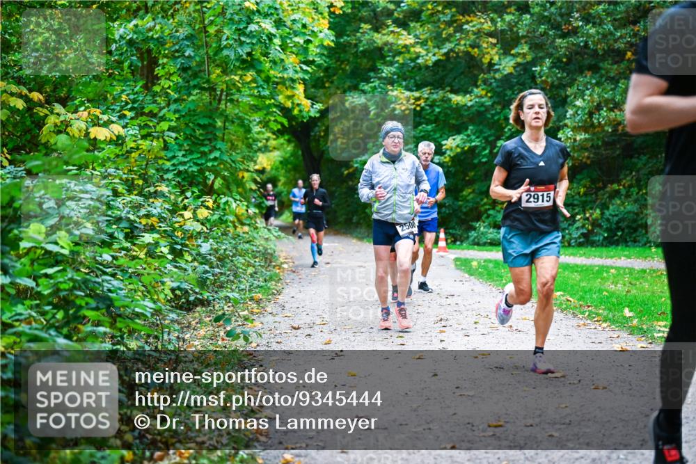 12.10.2025 - Bramfelder Halbmarathon 2025 Dr. Thomas Lammeyer http://msf.ph/oto/9345444 12.10.2025 10:15:49 Laufen 2500, 2915 meine-sportfotos.de