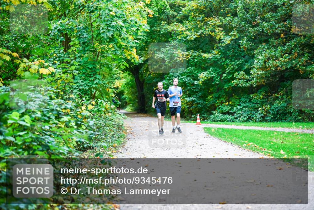 12.10.2025 - Bramfelder Halbmarathon 2025 Dr. Thomas Lammeyer http://msf.ph/oto/9345476 12.10.2025 10:15:56 Laufen 2656, 2465 meine-sportfotos.de