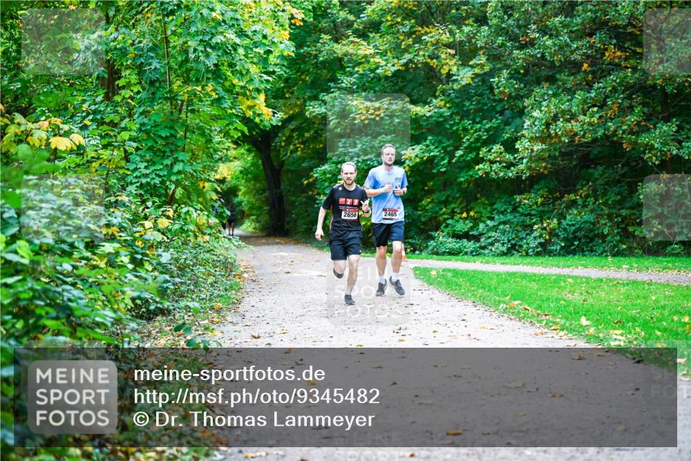 12.10.2025 - Bramfelder Halbmarathon 2025 Dr. Thomas Lammeyer http://msf.ph/oto/9345482 12.10.2025 10:15:57 Laufen 2656, 2465 meine-sportfotos.de