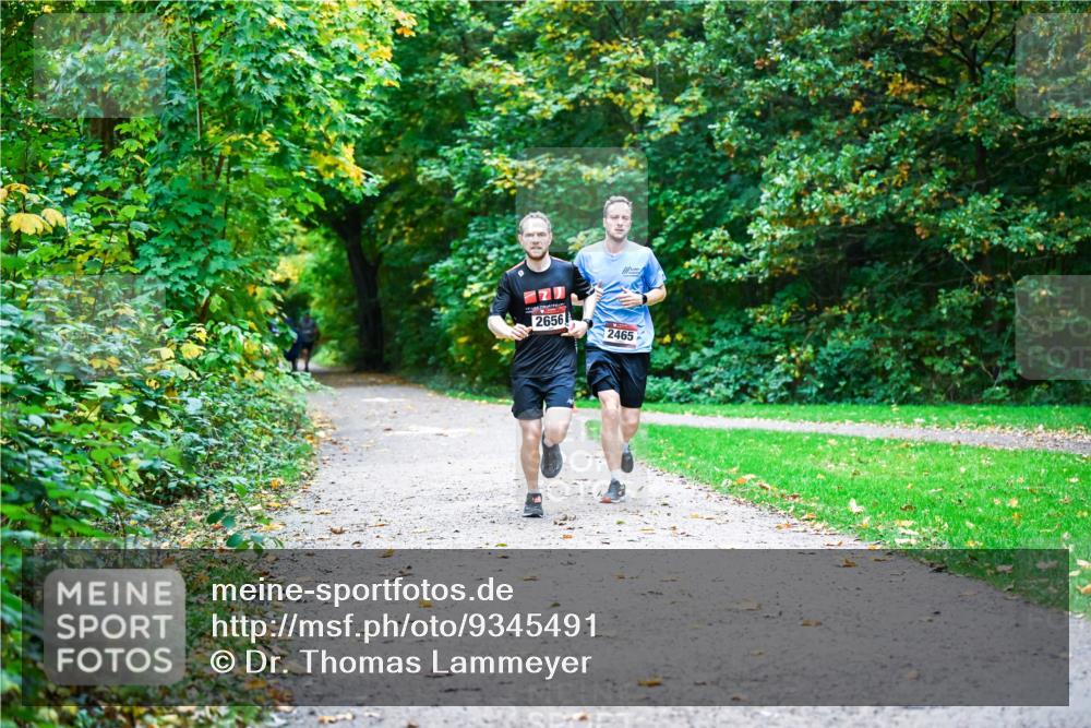 12.10.2025 - Bramfelder Halbmarathon 2025 Dr. Thomas Lammeyer http://msf.ph/oto/9345491 12.10.2025 10:15:58 Laufen 2656, 2465 meine-sportfotos.de