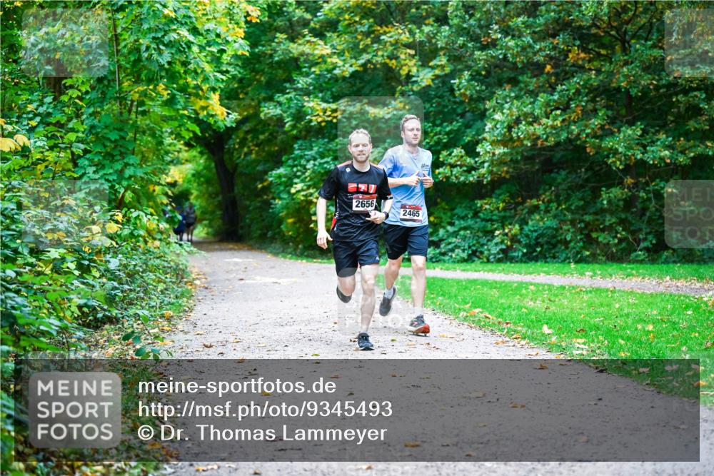 12.10.2025 - Bramfelder Halbmarathon 2025 Dr. Thomas Lammeyer http://msf.ph/oto/9345493 12.10.2025 10:15:58 Laufen 2656, 2465 meine-sportfotos.de