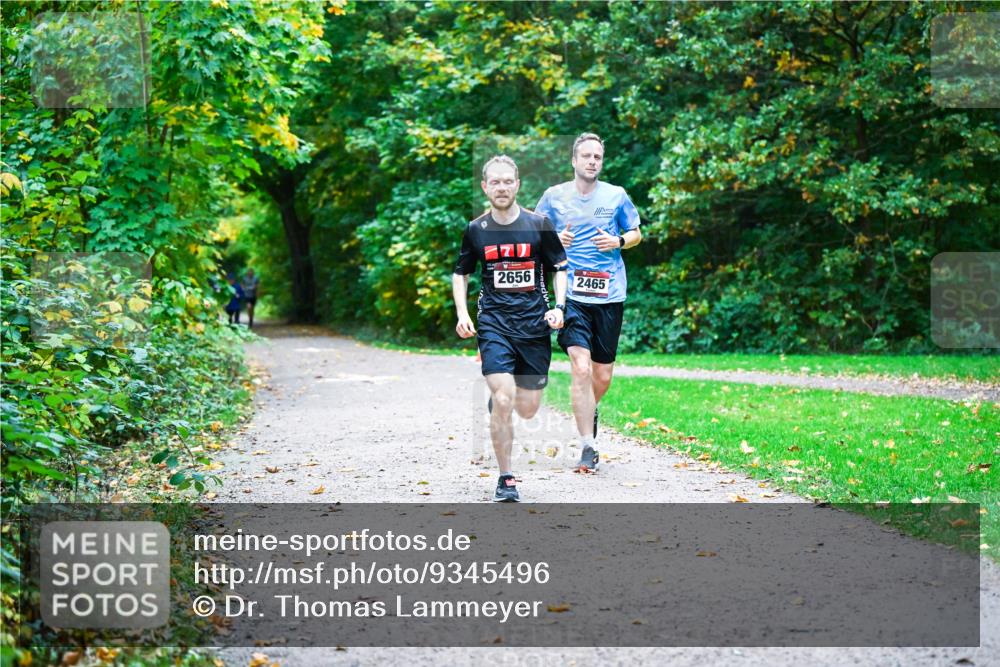 12.10.2025 - Bramfelder Halbmarathon 2025 Dr. Thomas Lammeyer http://msf.ph/oto/9345496 12.10.2025 10:15:59 Laufen 2656, 2465 meine-sportfotos.de