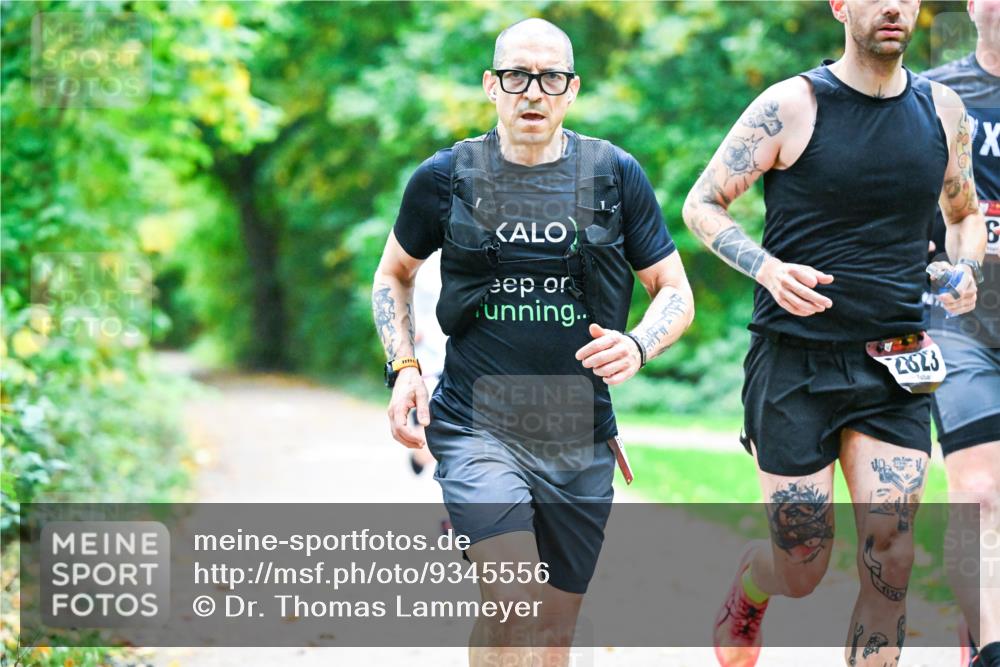 12.10.2025 - Bramfelder Halbmarathon 2025 Dr. Thomas Lammeyer http://msf.ph/oto/9345556 12.10.2025 10:16:24 Laufen 2623 meine-sportfotos.de