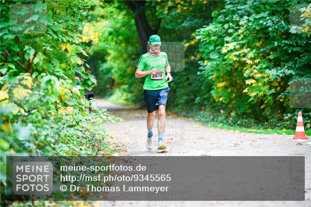12.10.2025 - Bramfelder Halbmarathon 2025 Dr. Thomas Lammeyer http://msf.ph/oto/9345565 12.10.2025 10:16:32 Laufen 2979 meine-sportfotos.de