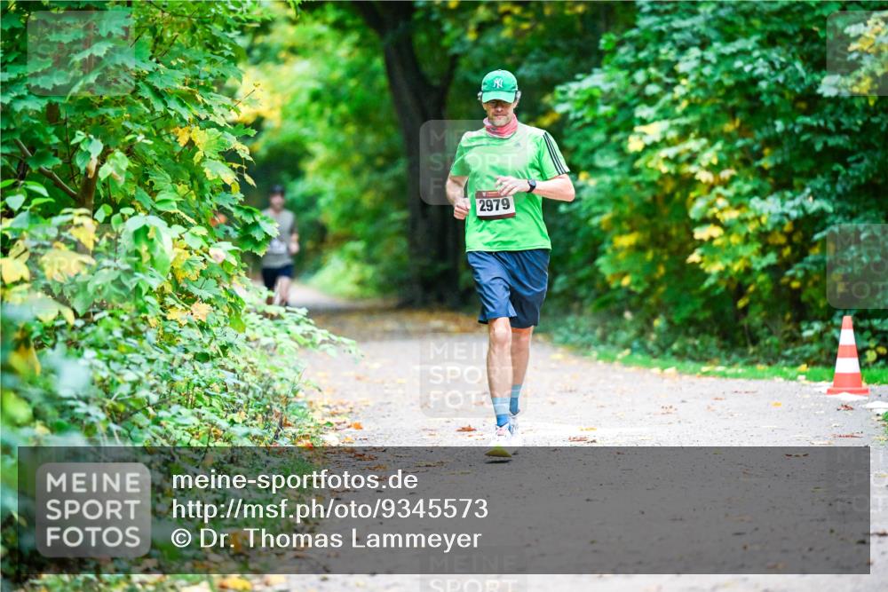 12.10.2025 - Bramfelder Halbmarathon 2025 Dr. Thomas Lammeyer http://msf.ph/oto/9345573 12.10.2025 10:16:33 Laufen 2979 meine-sportfotos.de