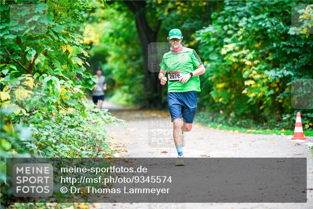 12.10.2025 - Bramfelder Halbmarathon 2025 Dr. Thomas Lammeyer http://msf.ph/oto/9345574 12.10.2025 10:16:33 Laufen 2979 meine-sportfotos.de