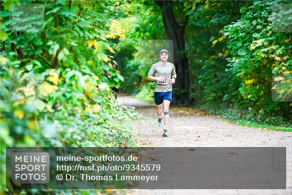 12.10.2025 - Bramfelder Halbmarathon 2025 Dr. Thomas Lammeyer http://msf.ph/oto/9345579 12.10.2025 10:16:38 Laufen  meine-sportfotos.de