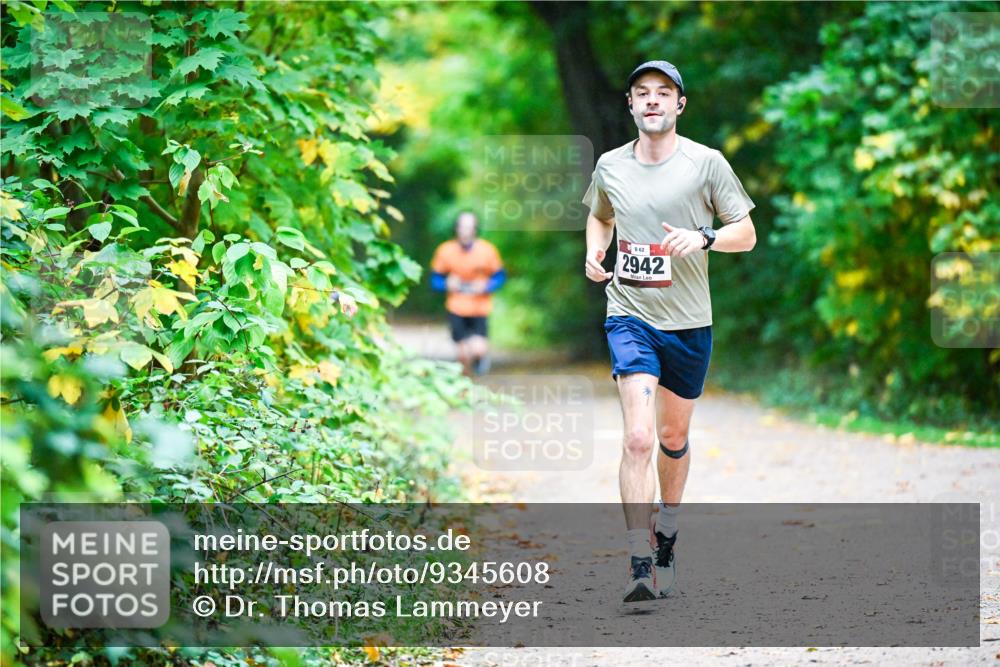 12.10.2025 - Bramfelder Halbmarathon 2025 Dr. Thomas Lammeyer http://msf.ph/oto/9345608 12.10.2025 10:16:42 Laufen 862, 2942 meine-sportfotos.de