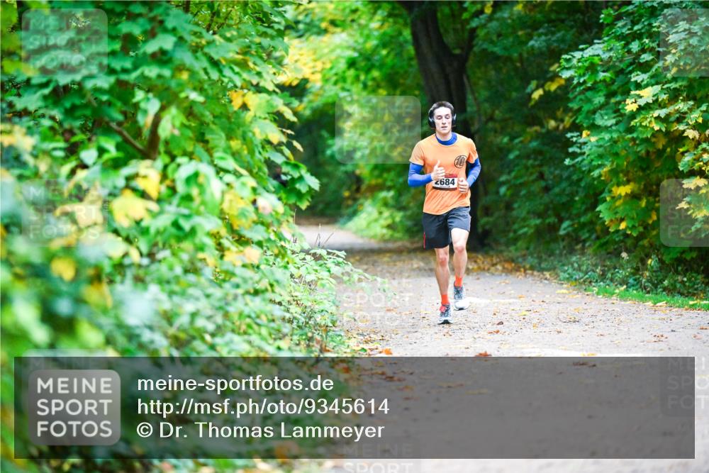 12.10.2025 - Bramfelder Halbmarathon 2025 Dr. Thomas Lammeyer http://msf.ph/oto/9345614 12.10.2025 10:16:47 Laufen 684 meine-sportfotos.de