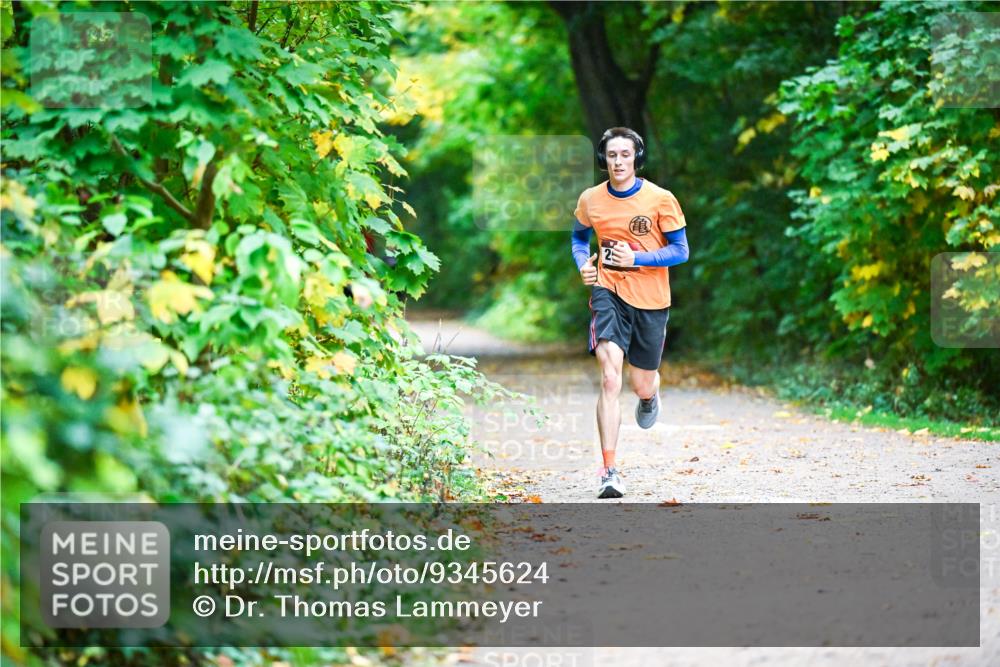 12.10.2025 - Bramfelder Halbmarathon 2025 Dr. Thomas Lammeyer http://msf.ph/oto/9345624 12.10.2025 10:16:48 Laufen  meine-sportfotos.de