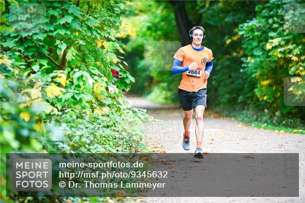 12.10.2025 - Bramfelder Halbmarathon 2025 Dr. Thomas Lammeyer http://msf.ph/oto/9345632 12.10.2025 10:16:49 Laufen 2684 meine-sportfotos.de
