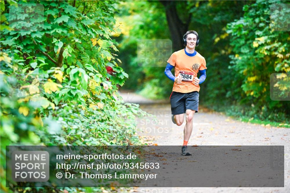 12.10.2025 - Bramfelder Halbmarathon 2025 Dr. Thomas Lammeyer http://msf.ph/oto/9345633 12.10.2025 10:16:49 Laufen 2684 meine-sportfotos.de