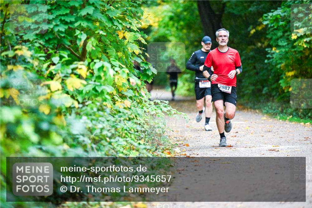 12.10.2025 - Bramfelder Halbmarathon 2025 Dr. Thomas Lammeyer http://msf.ph/oto/9345657 12.10.2025 10:17:00 Laufen 2903, 2987 meine-sportfotos.de