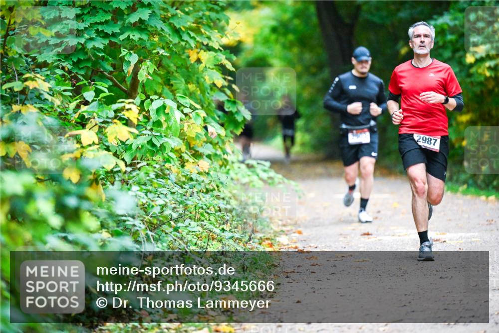 12.10.2025 - Bramfelder Halbmarathon 2025 Dr. Thomas Lammeyer http://msf.ph/oto/9345666 12.10.2025 10:17:02 Laufen 2987 meine-sportfotos.de