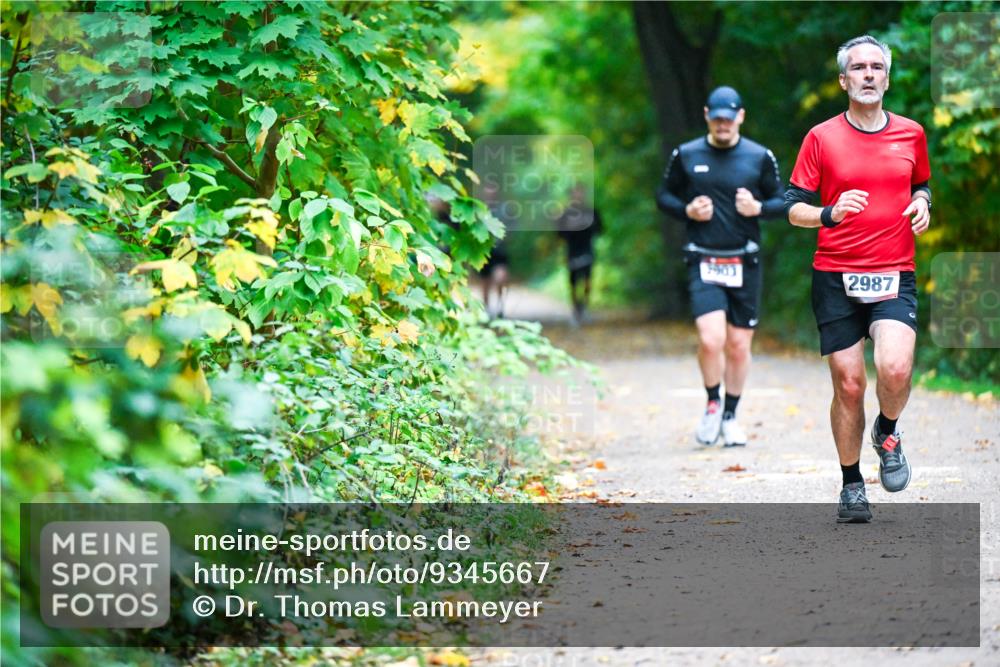 12.10.2025 - Bramfelder Halbmarathon 2025 Dr. Thomas Lammeyer http://msf.ph/oto/9345667 12.10.2025 10:17:02 Laufen 7901, 2987 meine-sportfotos.de