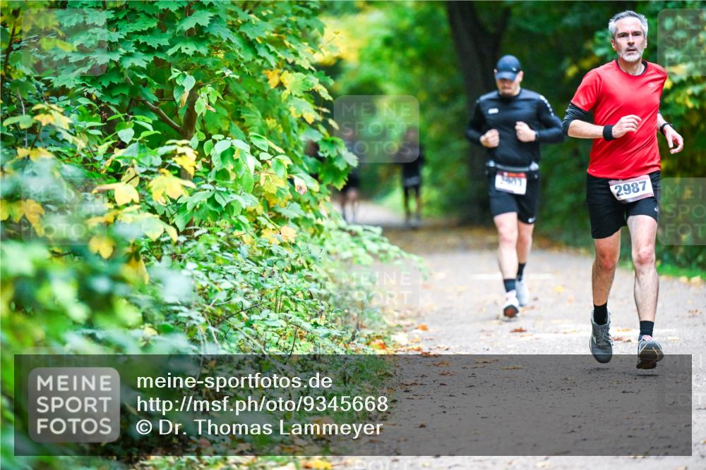 12.10.2025 - Bramfelder Halbmarathon 2025 Dr. Thomas Lammeyer http://msf.ph/oto/9345668 12.10.2025 10:17:02 Laufen 901, 2987 meine-sportfotos.de