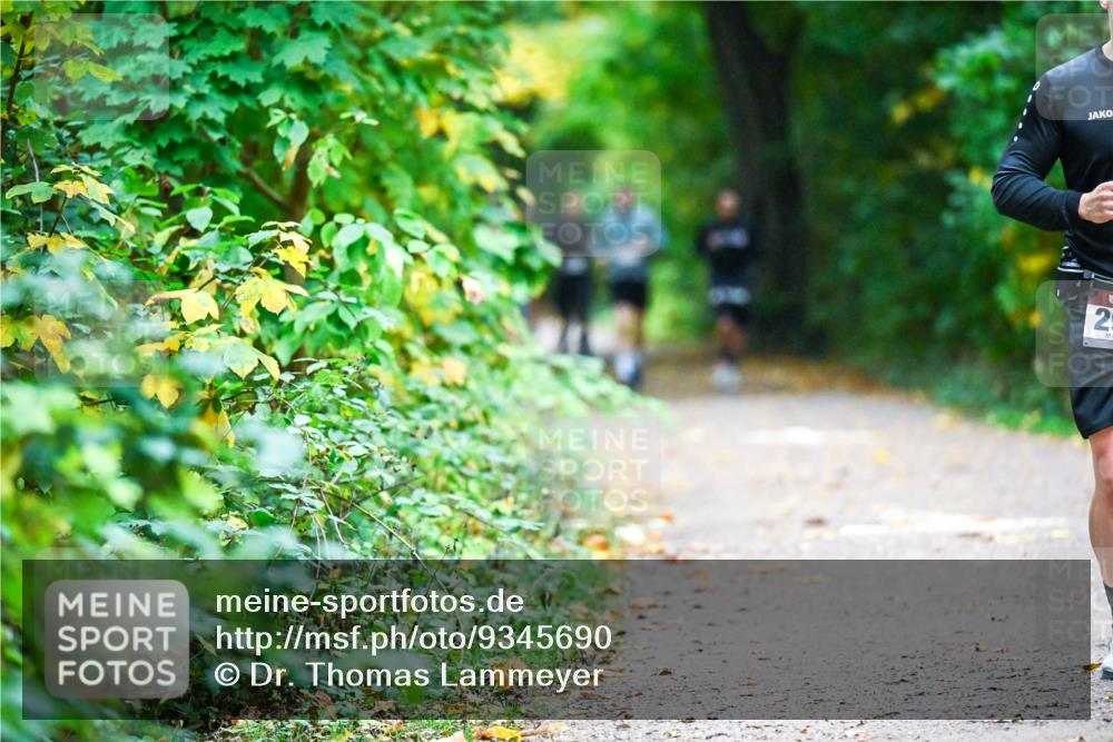 12.10.2025 - Bramfelder Halbmarathon 2025 Dr. Thomas Lammeyer http://msf.ph/oto/9345690 12.10.2025 10:17:06 Laufen 25 meine-sportfotos.de