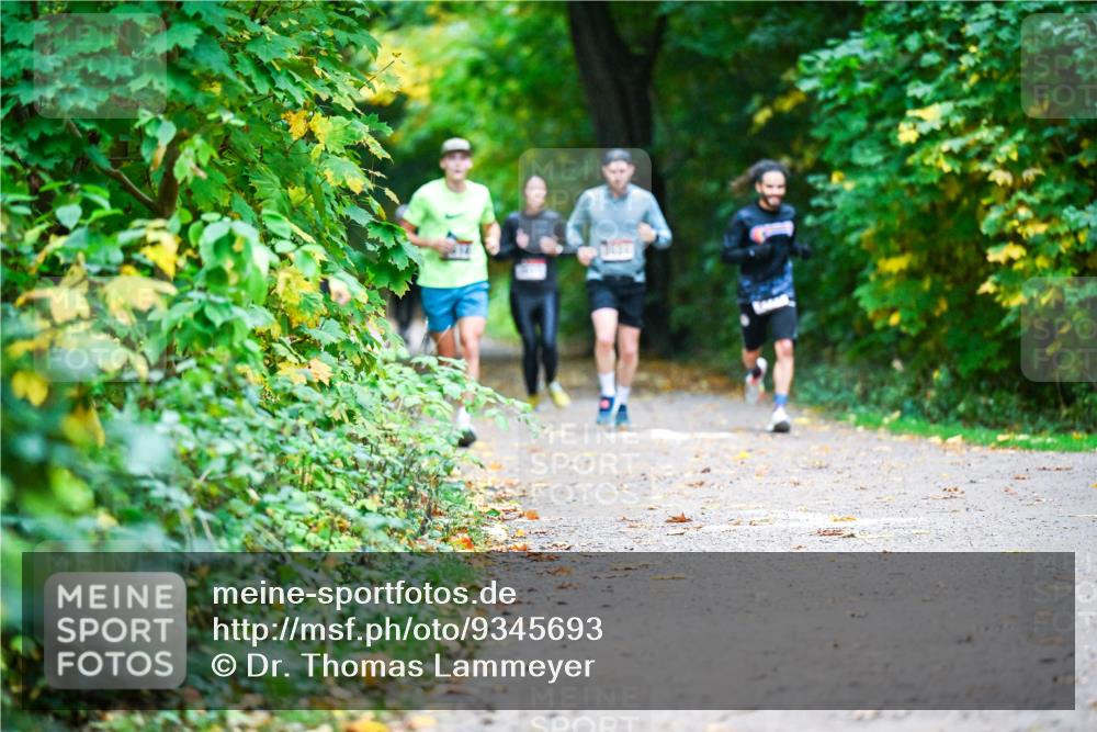 12.10.2025 - Bramfelder Halbmarathon 2025 Dr. Thomas Lammeyer http://msf.ph/oto/9345693 12.10.2025 10:17:10 Laufen  meine-sportfotos.de