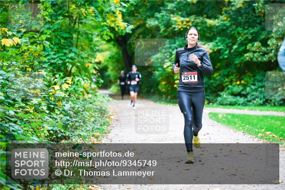 12.10.2025 - Bramfelder Halbmarathon 2025 Dr. Thomas Lammeyer http://msf.ph/oto/9345749 12.10.2025 10:17:20 Laufen 2511 meine-sportfotos.de