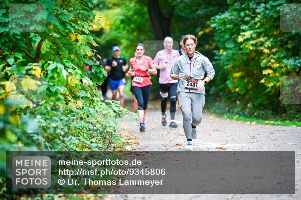 12.10.2025 - Bramfelder Halbmarathon 2025 Dr. Thomas Lammeyer http://msf.ph/oto/9345806 12.10.2025 10:17:37 Laufen 2487, 495 meine-sportfotos.de