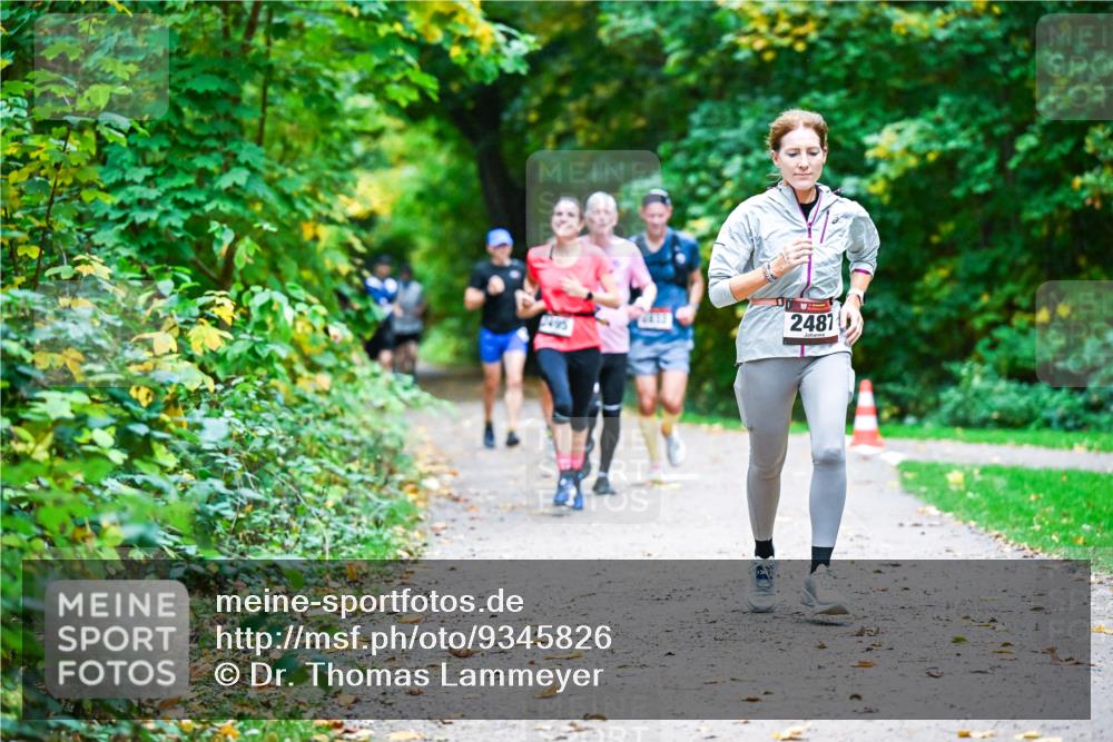 12.10.2025 - Bramfelder Halbmarathon 2025 Dr. Thomas Lammeyer http://msf.ph/oto/9345826 12.10.2025 10:17:40 Laufen 2481, 9495 meine-sportfotos.de