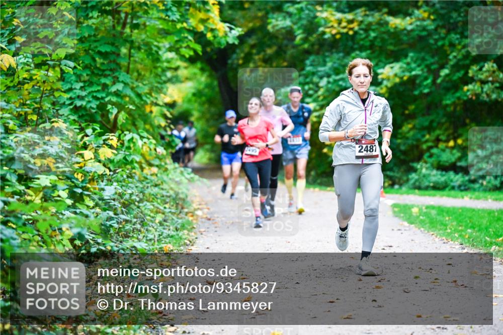 12.10.2025 - Bramfelder Halbmarathon 2025 Dr. Thomas Lammeyer http://msf.ph/oto/9345827 12.10.2025 10:17:41 Laufen 2495, 2833, 2481 meine-sportfotos.de