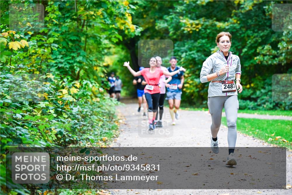 12.10.2025 - Bramfelder Halbmarathon 2025 Dr. Thomas Lammeyer http://msf.ph/oto/9345831 12.10.2025 10:17:41 Laufen 2481 meine-sportfotos.de