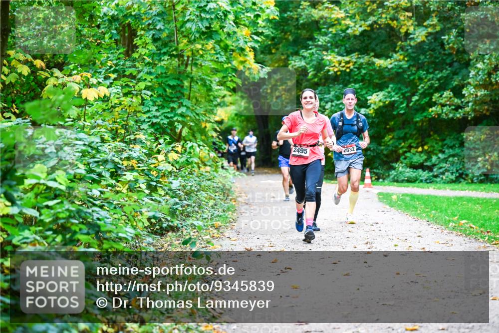 12.10.2025 - Bramfelder Halbmarathon 2025 Dr. Thomas Lammeyer http://msf.ph/oto/9345839 12.10.2025 10:17:43 Laufen 2495, 2832 meine-sportfotos.de