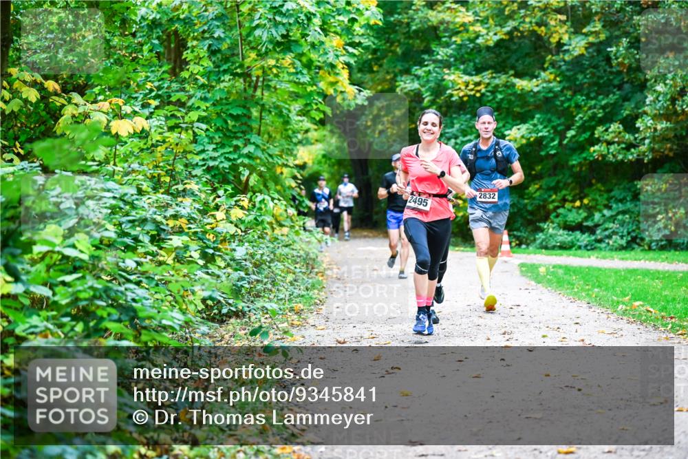 12.10.2025 - Bramfelder Halbmarathon 2025 Dr. Thomas Lammeyer http://msf.ph/oto/9345841 12.10.2025 10:17:43 Laufen 2832, 2495 meine-sportfotos.de