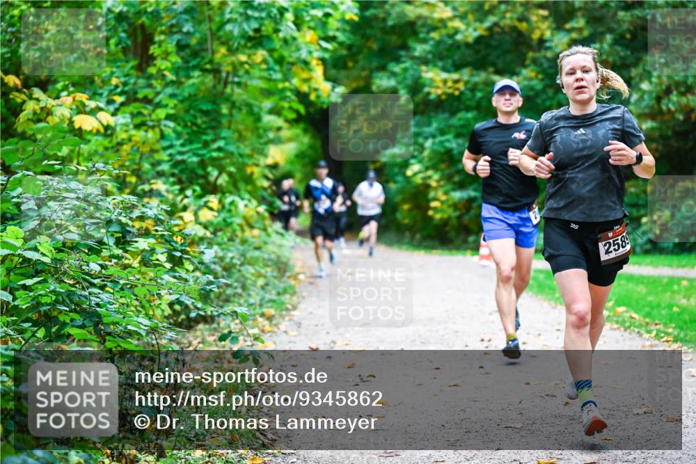 12.10.2025 - Bramfelder Halbmarathon 2025 Dr. Thomas Lammeyer http://msf.ph/oto/9345862 12.10.2025 10:17:47 Laufen 2589 meine-sportfotos.de