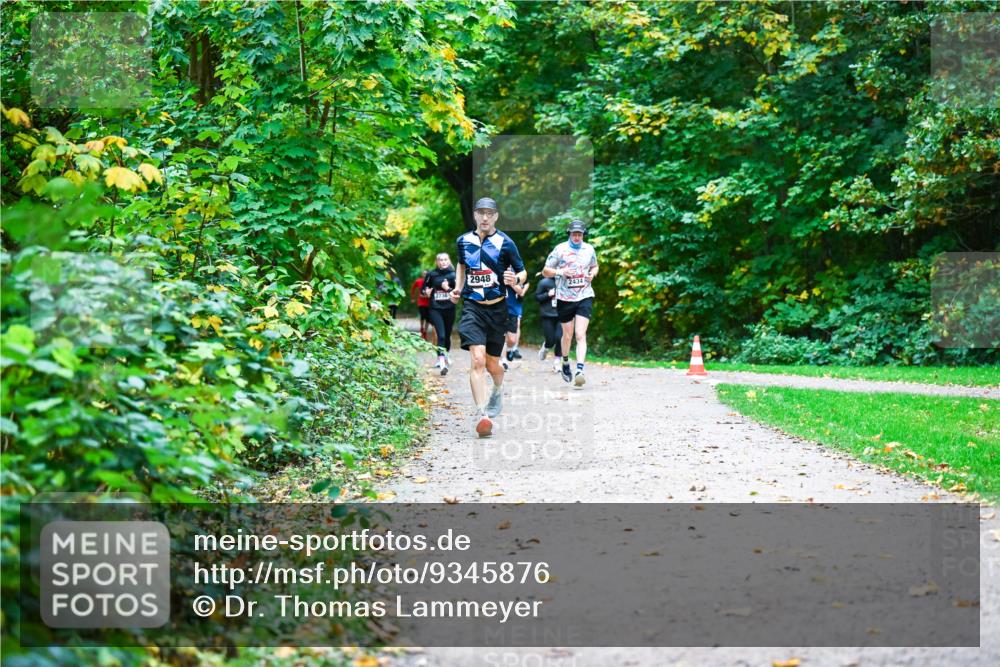12.10.2025 - Bramfelder Halbmarathon 2025 Dr. Thomas Lammeyer http://msf.ph/oto/9345876 12.10.2025 10:17:49 Laufen 2948, 2434 meine-sportfotos.de