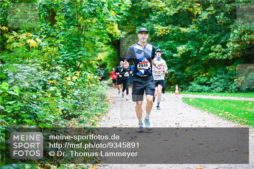 12.10.2025 - Bramfelder Halbmarathon 2025 Dr. Thomas Lammeyer http://msf.ph/oto/9345891 12.10.2025 10:17:52 Laufen 2948, 2434 meine-sportfotos.de