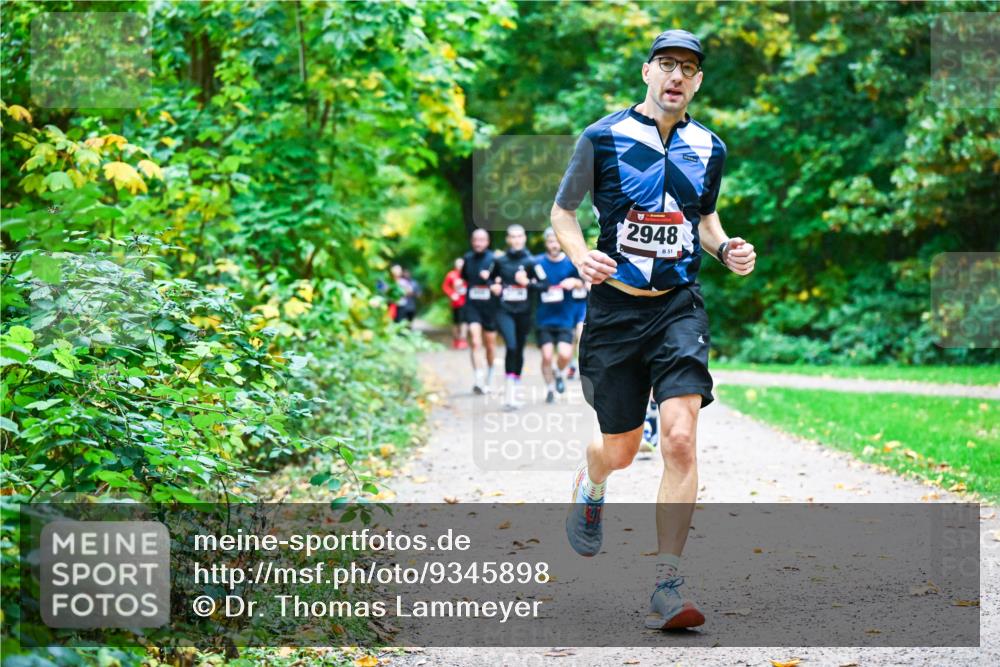 12.10.2025 - Bramfelder Halbmarathon 2025 Dr. Thomas Lammeyer http://msf.ph/oto/9345898 12.10.2025 10:17:52 Laufen 2948, 51 meine-sportfotos.de