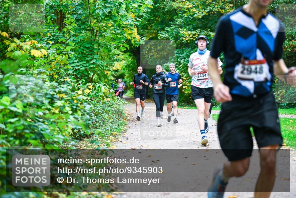 12.10.2025 - Bramfelder Halbmarathon 2025 Dr. Thomas Lammeyer http://msf.ph/oto/9345903 12.10.2025 10:17:53 Laufen 2434, 2948, 2957, 2692, 2736 meine-sportfotos.de