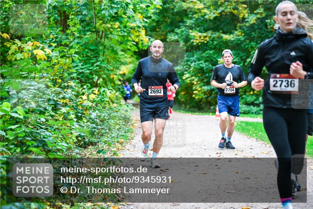 12.10.2025 - Bramfelder Halbmarathon 2025 Dr. Thomas Lammeyer http://msf.ph/oto/9345931 12.10.2025 10:17:57 Laufen 2692, 2704, 2736 meine-sportfotos.de