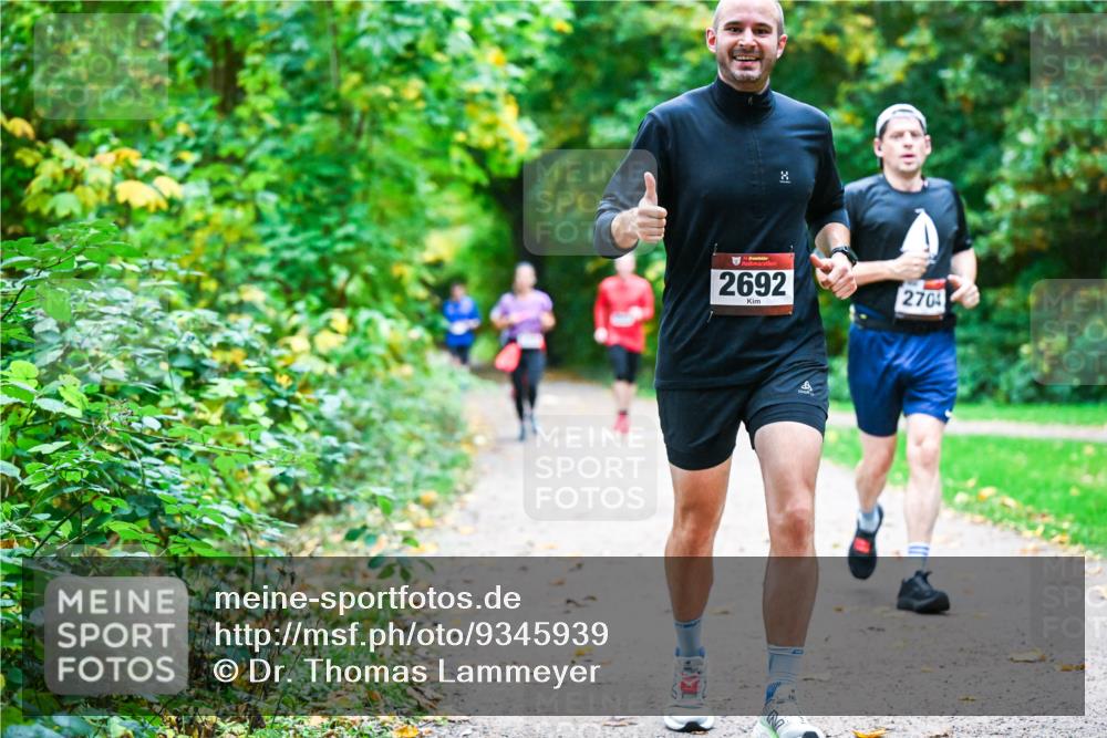 12.10.2025 - Bramfelder Halbmarathon 2025 Dr. Thomas Lammeyer http://msf.ph/oto/9345939 12.10.2025 10:17:59 Laufen 2692, 270 meine-sportfotos.de