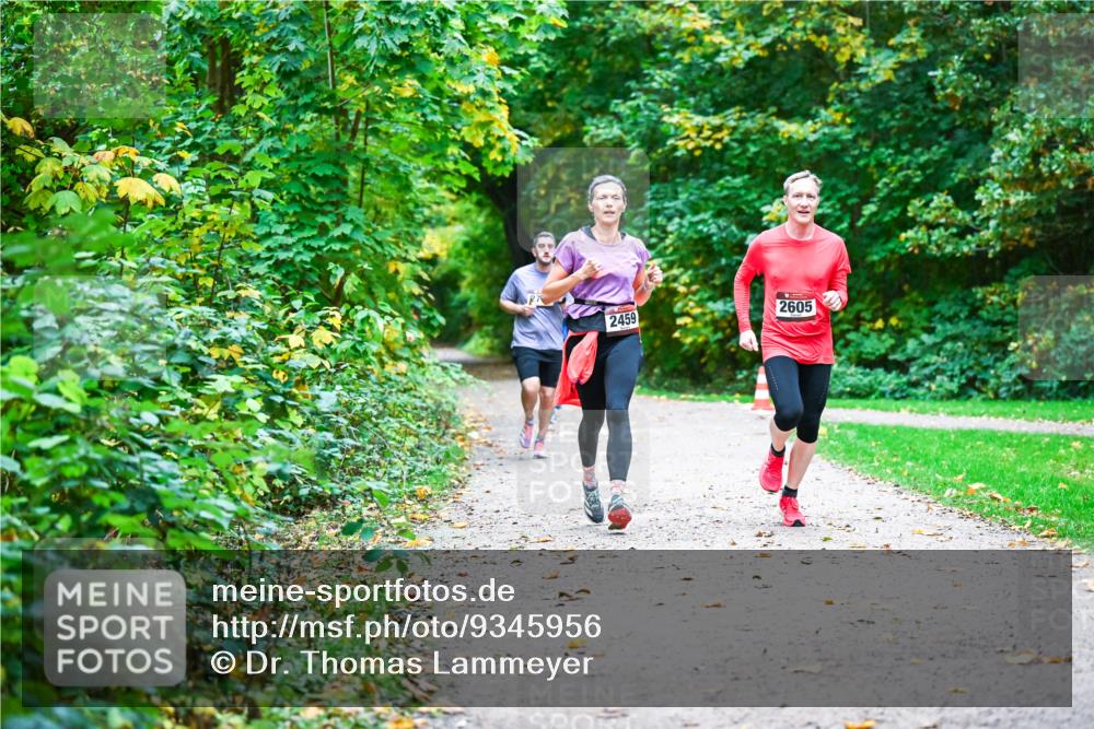 12.10.2025 - Bramfelder Halbmarathon 2025 Dr. Thomas Lammeyer http://msf.ph/oto/9345956 12.10.2025 10:18:02 Laufen 2459, 2605 meine-sportfotos.de
