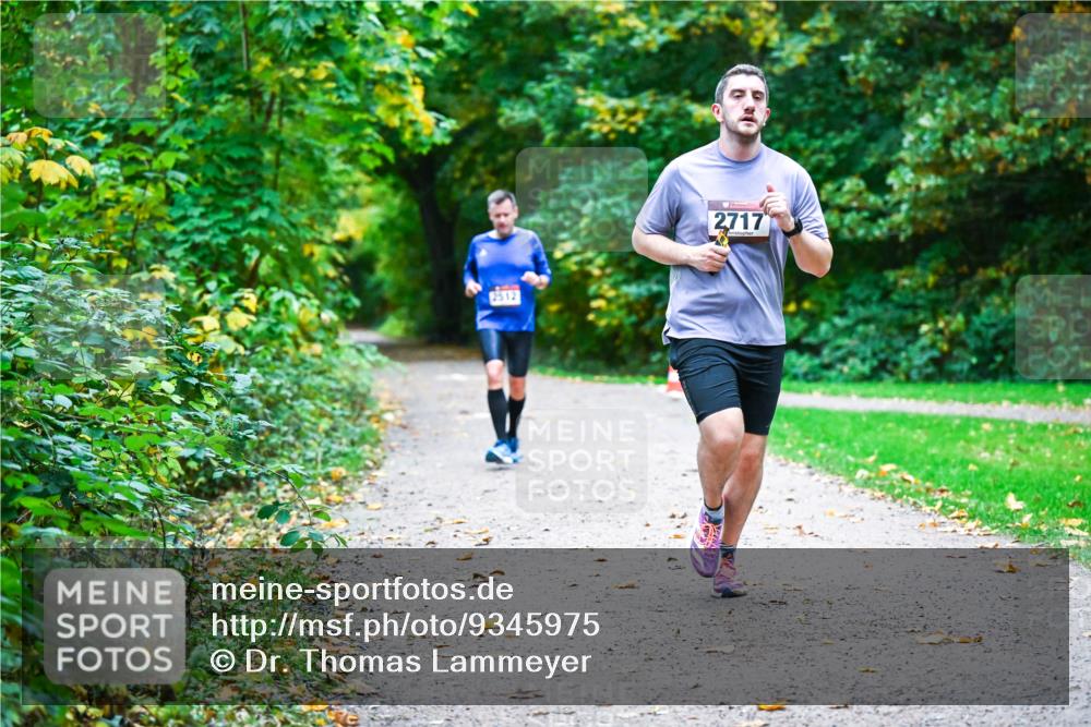 12.10.2025 - Bramfelder Halbmarathon 2025 Dr. Thomas Lammeyer http://msf.ph/oto/9345975 12.10.2025 10:18:06 Laufen 2512, 2717 meine-sportfotos.de
