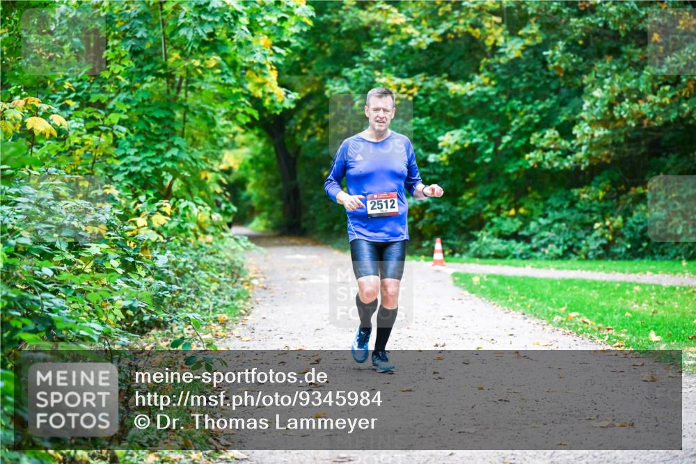 12.10.2025 - Bramfelder Halbmarathon 2025 Dr. Thomas Lammeyer http://msf.ph/oto/9345984 12.10.2025 10:18:08 Laufen 2512 meine-sportfotos.de