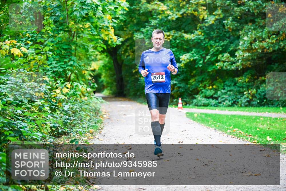 12.10.2025 - Bramfelder Halbmarathon 2025 Dr. Thomas Lammeyer http://msf.ph/oto/9345985 12.10.2025 10:18:08 Laufen 2512 meine-sportfotos.de