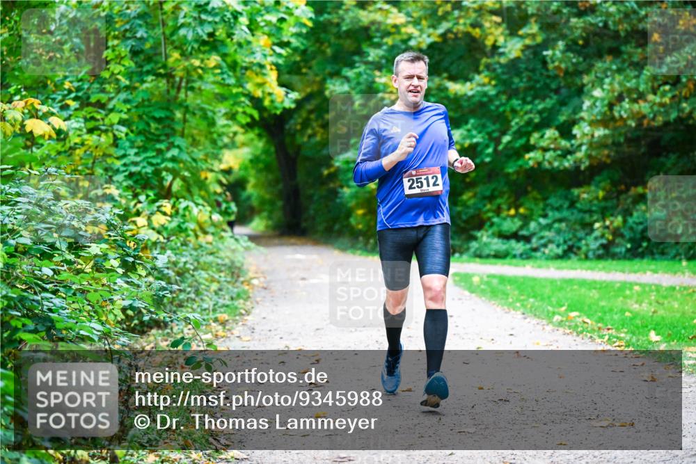 12.10.2025 - Bramfelder Halbmarathon 2025 Dr. Thomas Lammeyer http://msf.ph/oto/9345988 12.10.2025 10:18:08 Laufen 2512 meine-sportfotos.de