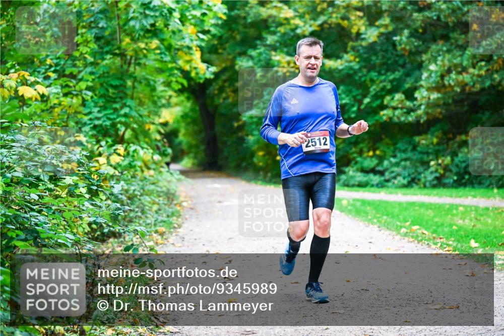 12.10.2025 - Bramfelder Halbmarathon 2025 Dr. Thomas Lammeyer http://msf.ph/oto/9345989 12.10.2025 10:18:08 Laufen 2512 meine-sportfotos.de