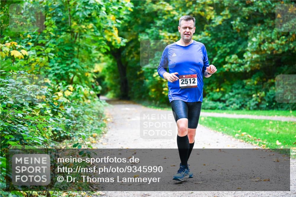 12.10.2025 - Bramfelder Halbmarathon 2025 Dr. Thomas Lammeyer http://msf.ph/oto/9345990 12.10.2025 10:18:09 Laufen 2512 meine-sportfotos.de