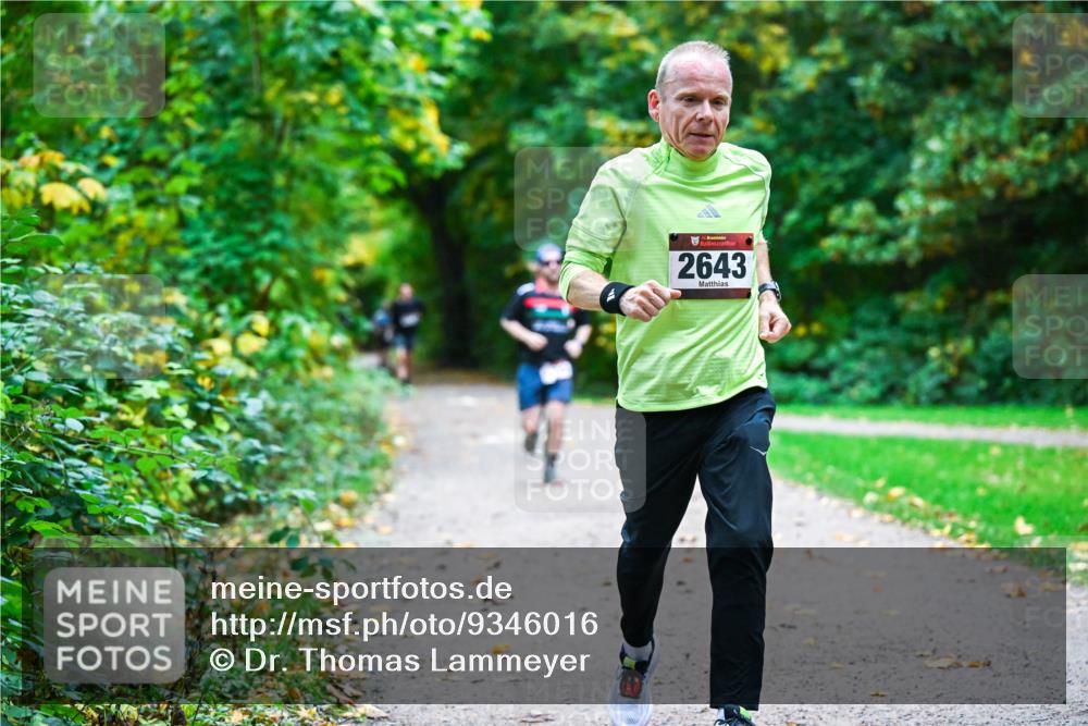 12.10.2025 - Bramfelder Halbmarathon 2025 Dr. Thomas Lammeyer http://msf.ph/oto/9346016 12.10.2025 10:18:23 Laufen 34, 2643 meine-sportfotos.de