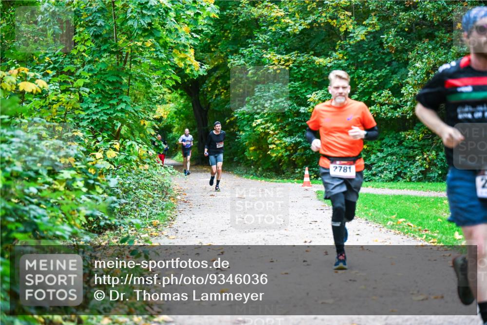 12.10.2025 - Bramfelder Halbmarathon 2025 Dr. Thomas Lammeyer http://msf.ph/oto/9346036 12.10.2025 10:18:27 Laufen 2573, 2781 meine-sportfotos.de