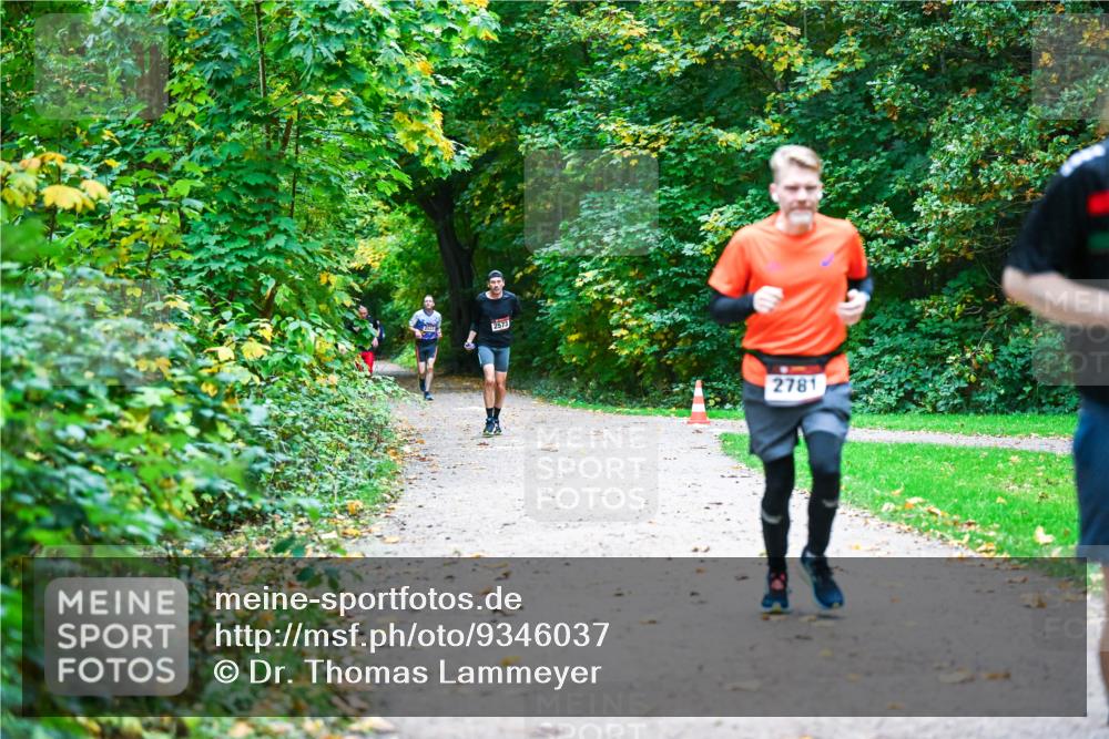 12.10.2025 - Bramfelder Halbmarathon 2025 Dr. Thomas Lammeyer http://msf.ph/oto/9346037 12.10.2025 10:18:27 Laufen 2573, 2781 meine-sportfotos.de